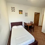 Anel בית הארחה Vlorë