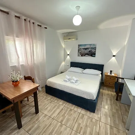 Anel Pensionat Vlorë