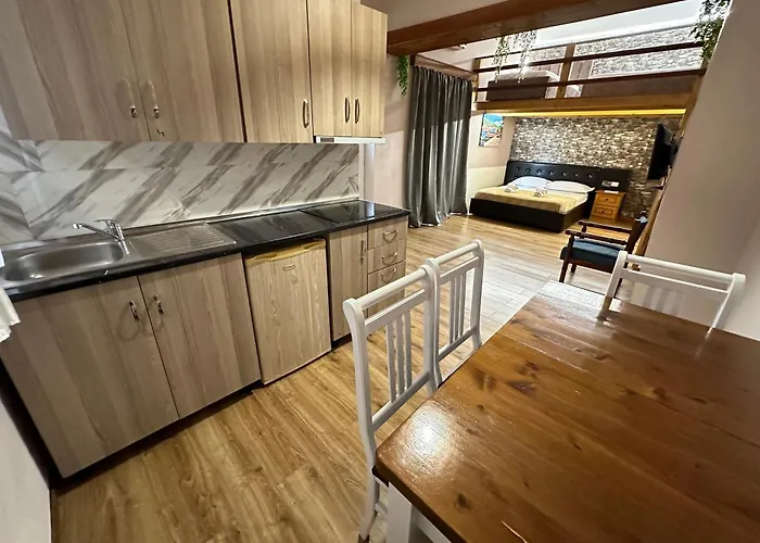 Konukevi Anel 3*